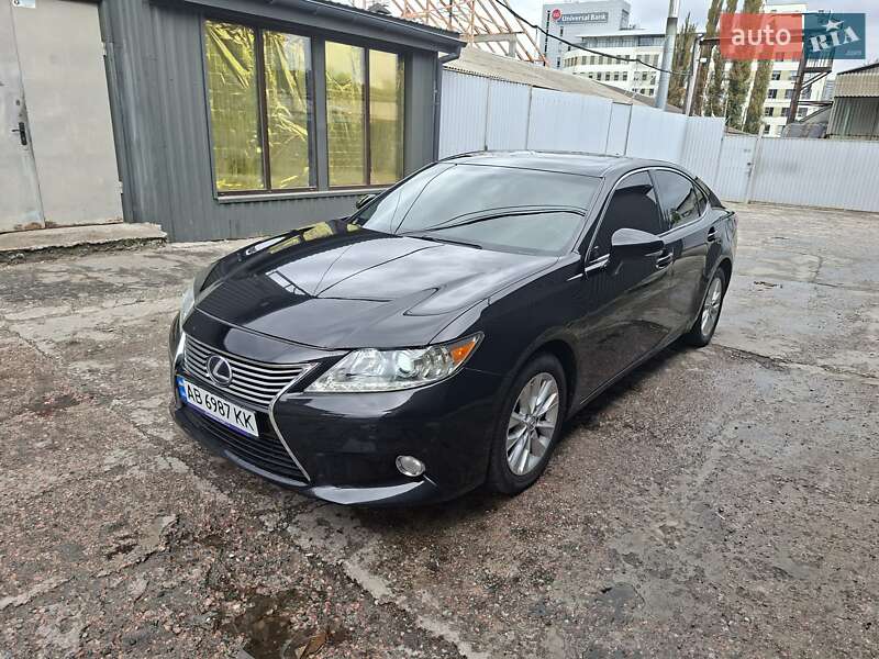 Седан Lexus ES 2012 в Киеве
