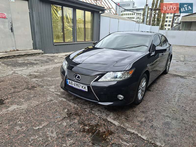 Седан Lexus ES 2012 в Киеве
