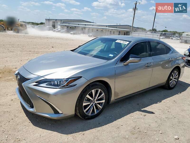 Lexus ES 2019