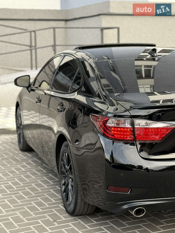 Седан Lexus ES 2014 в Білій Церкві