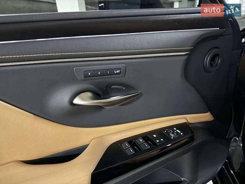 Седан Lexus ES 2022 в Днепре