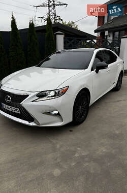Седан Lexus ES 2012 в Львове