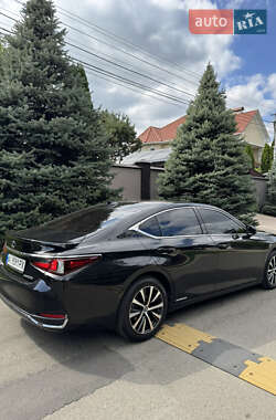 Седан Lexus ES 2021 в Чайках