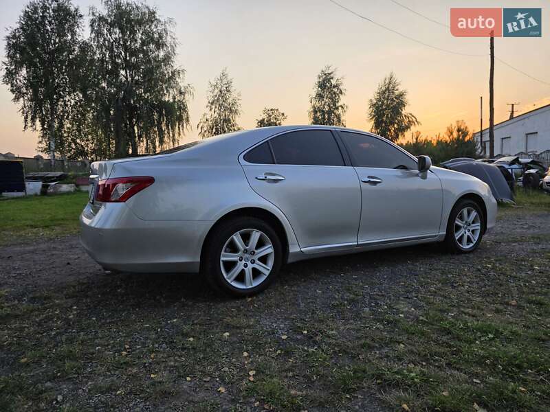 Седан Lexus ES 2007 в Ровно