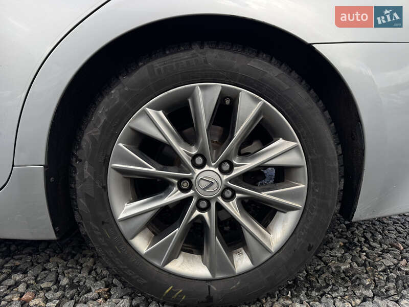 Седан Lexus ES 2014 в Бердичеве фото 25 Седан Lexus ES 2014 в Бердичеве