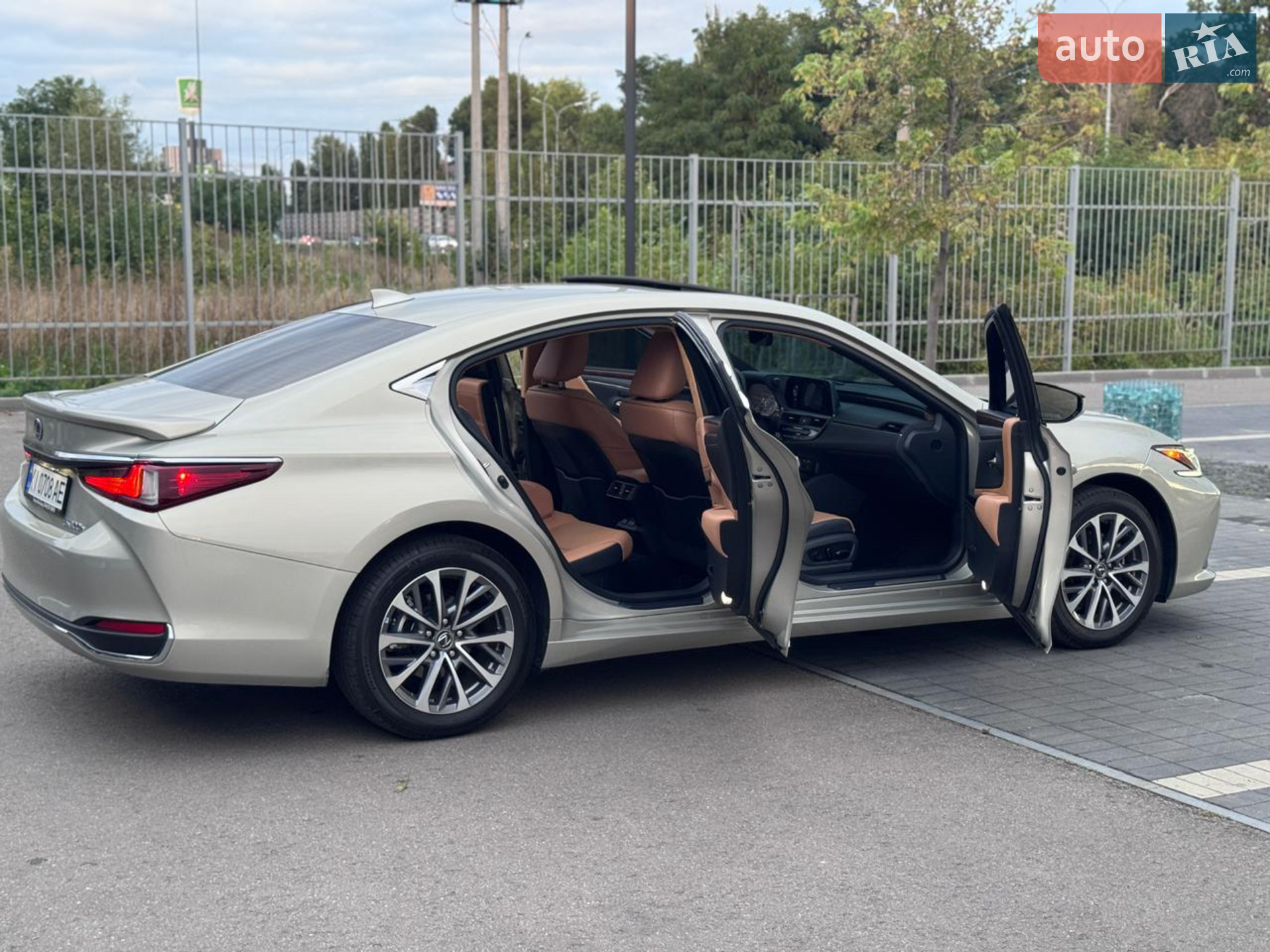 2021 Lexus ES - мініатюра 16