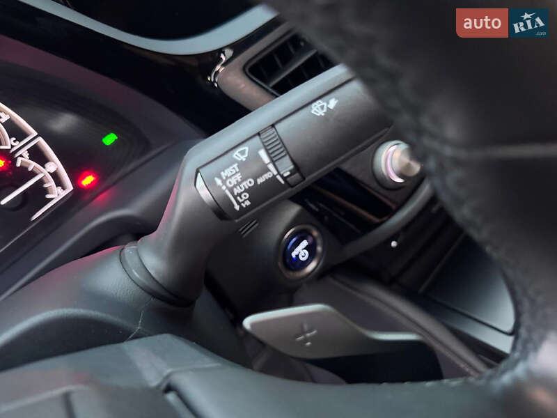 Седан Lexus ES 2021 в Киеве