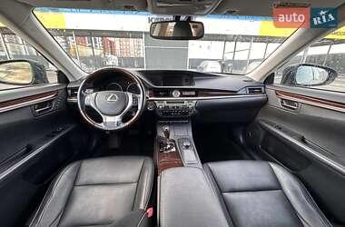 Седан Lexus ES 2013 в 