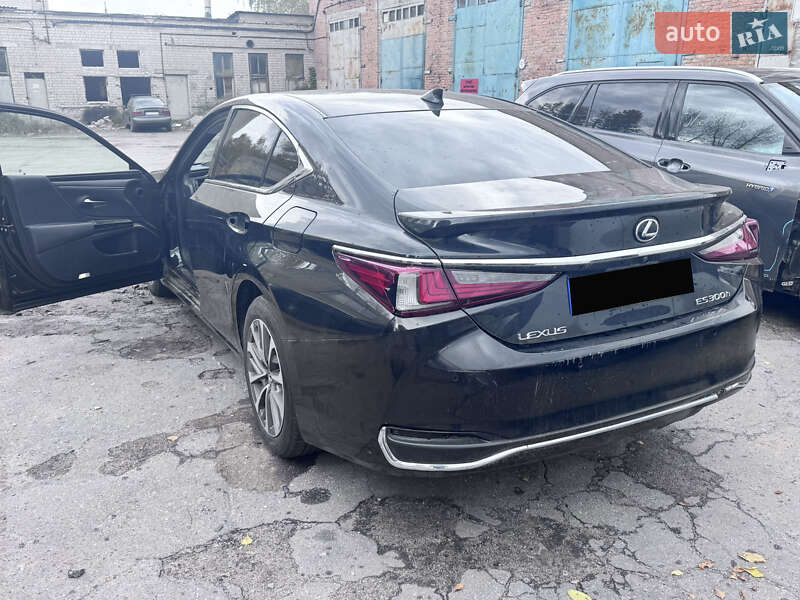 Седан Lexus ES 2022 в Харькове