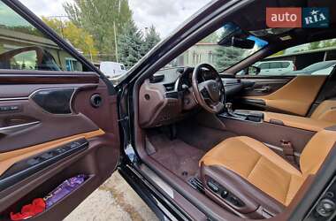 Седан Lexus ES 2019 в Дніпрі