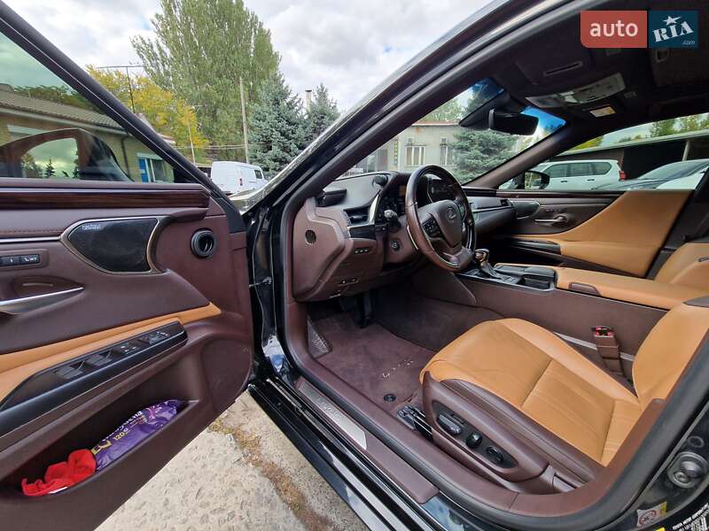 Седан Lexus ES 2019 в Днепре