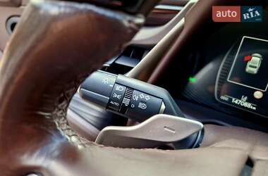 Седан Lexus ES 2019 в Дніпрі
