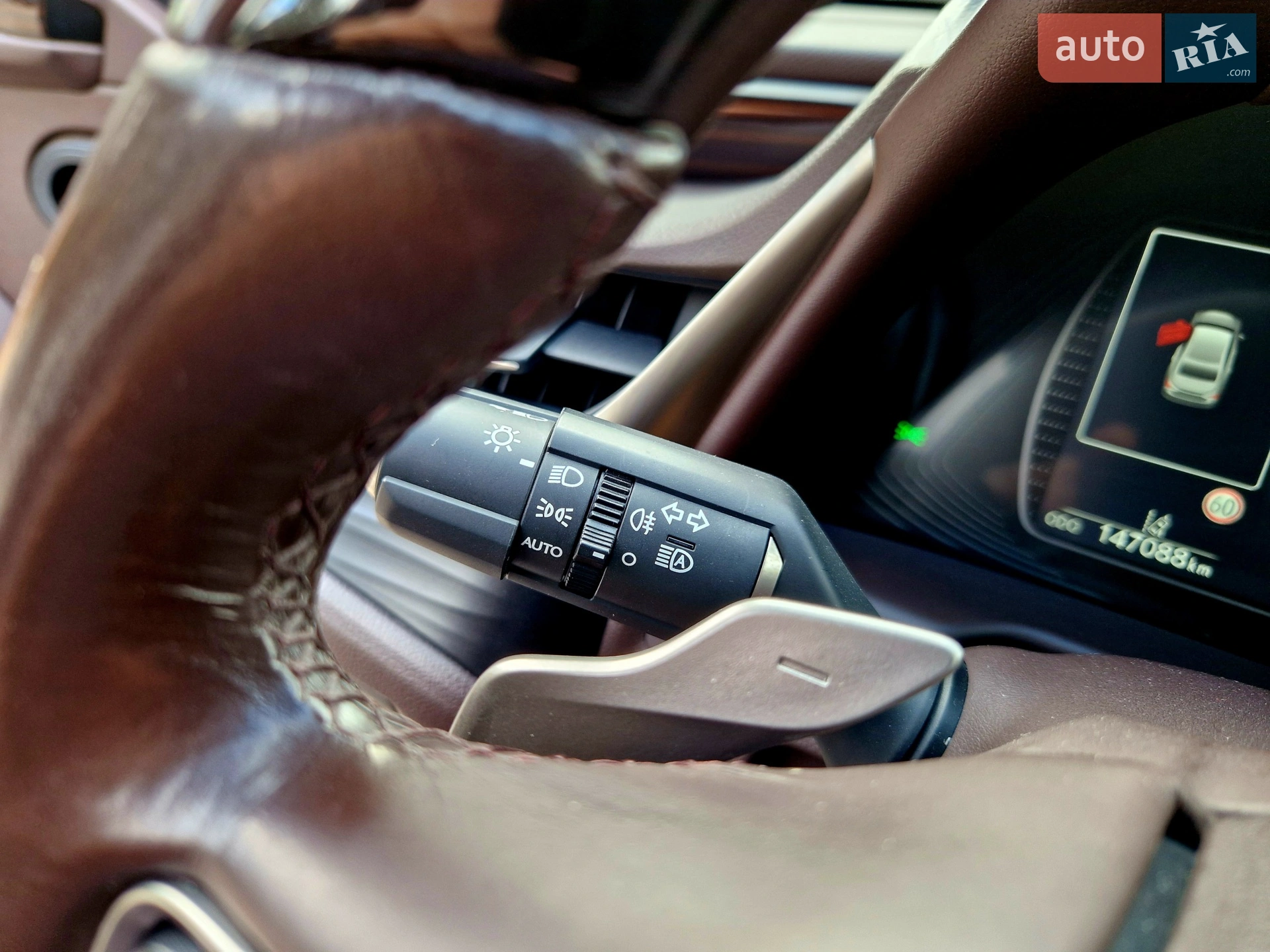 2019 Lexus ES - мініатюра 22