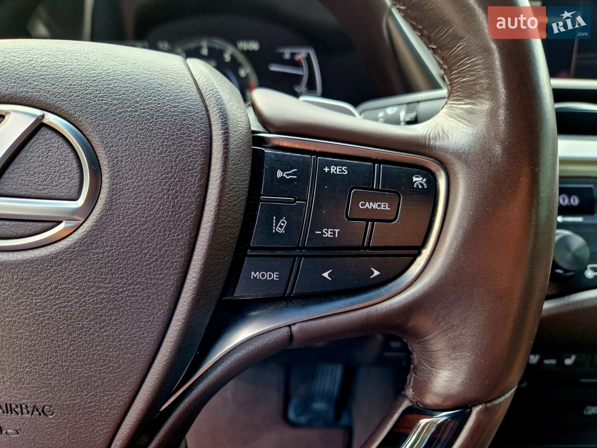 2019 Lexus ES - мініатюра 24