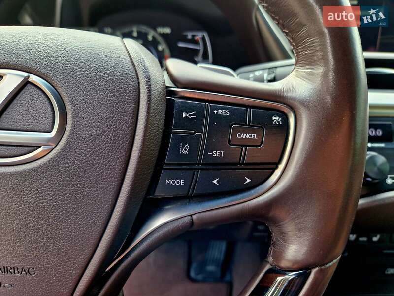 Седан Lexus ES 2019 в Днепре