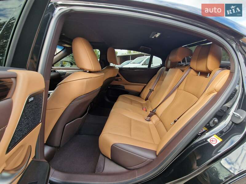 Седан Lexus ES 2019 в Днепре