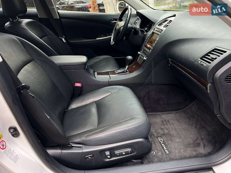 Седан Lexus ES 2012 в Одесі