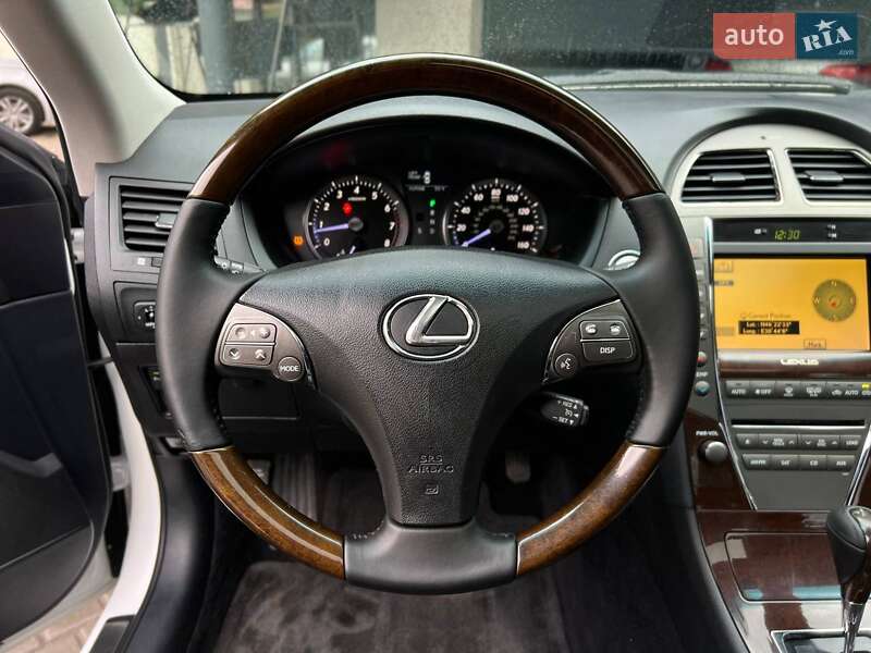 Седан Lexus ES 2012 в Одесі