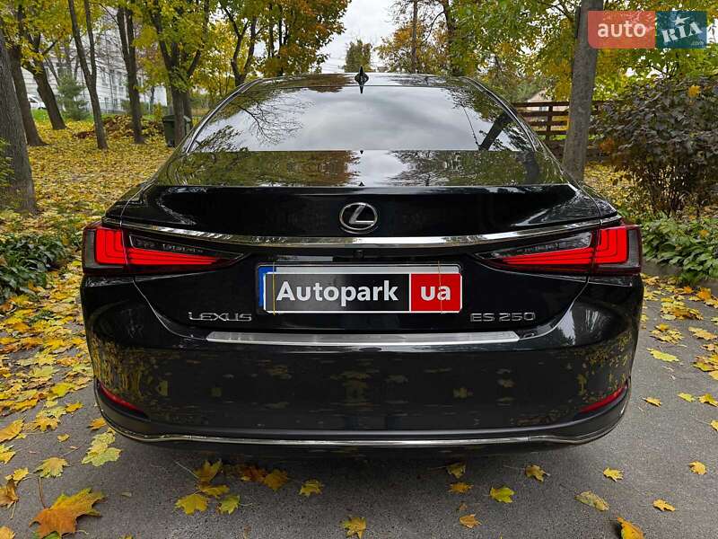 Седан Lexus ES 2021 в Києві