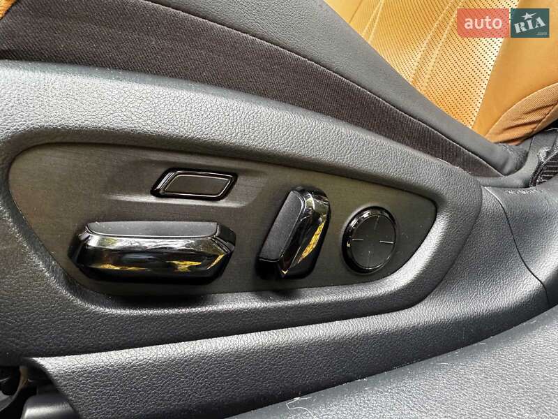 Седан Lexus ES 2021 в Києві