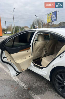 Седан Lexus ES 2012 в 