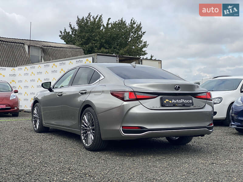 Седан Lexus ES 2021 в Луцке