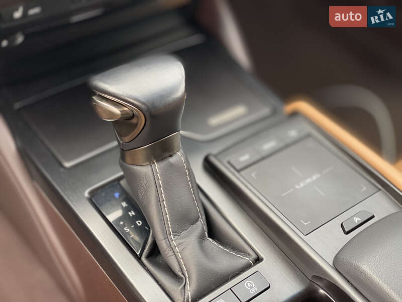 Седан Lexus ES 2021 в Луцке