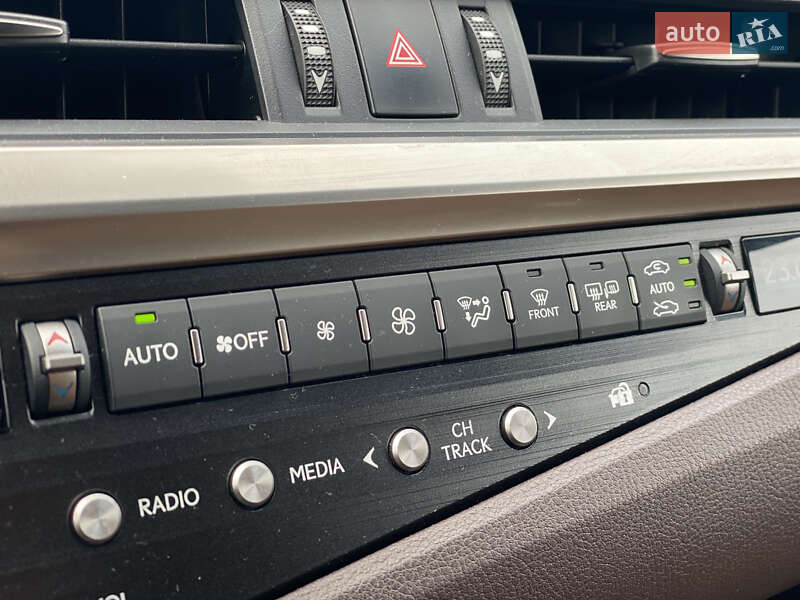 Седан Lexus ES 2021 в Луцке