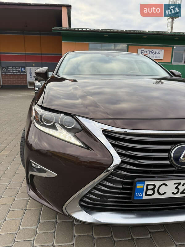 Седан Lexus ES 2015 в Львові фото 2 Седан Lexus ES 2015 в Львові