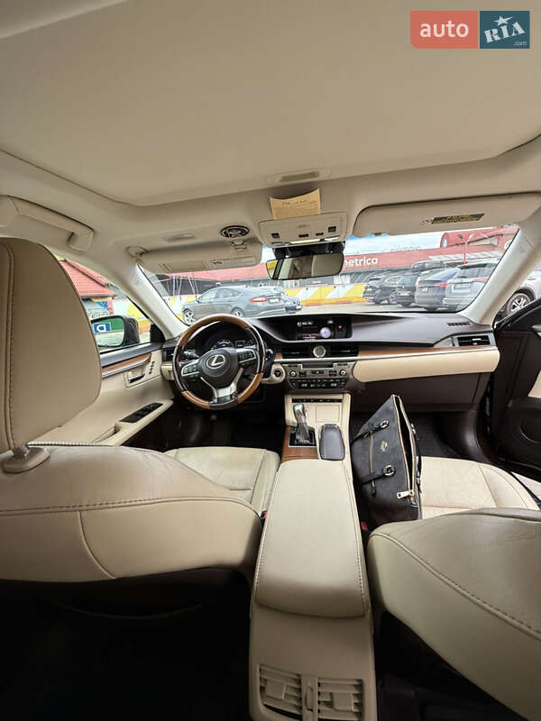 Седан Lexus ES 2015 в Львові фото 22 Седан Lexus ES 2015 в Львові