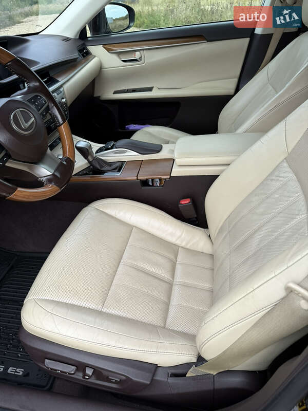 Седан Lexus ES 2015 в Львові фото 26 Седан Lexus ES 2015 в Львові
