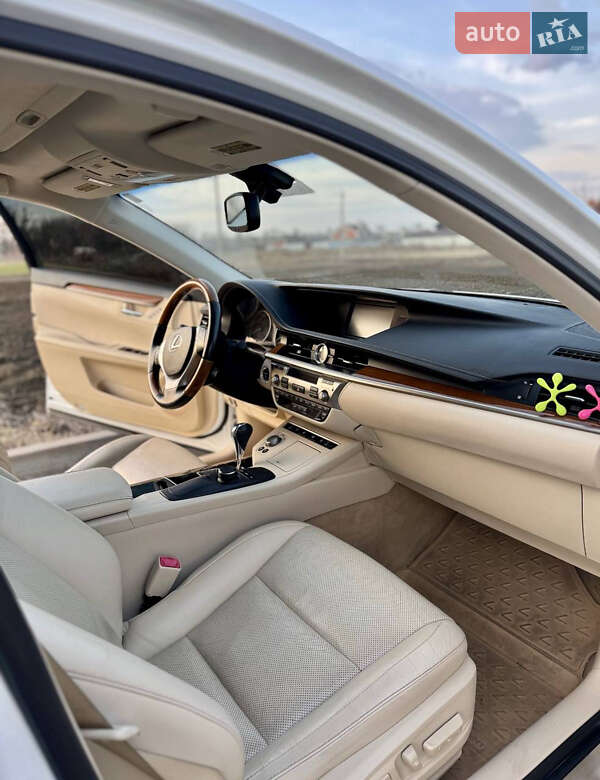 Седан Lexus ES 2012 в Софіївській Борщагівці