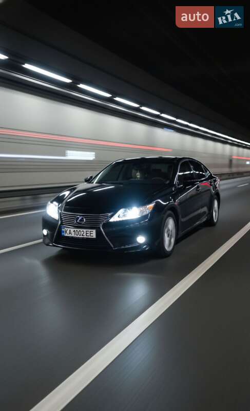 Седан Lexus ES 2013 в Києві