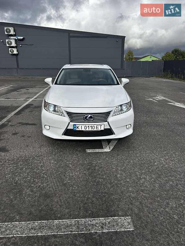 Седан Lexus ES 2012 в Софіївській Борщагівці