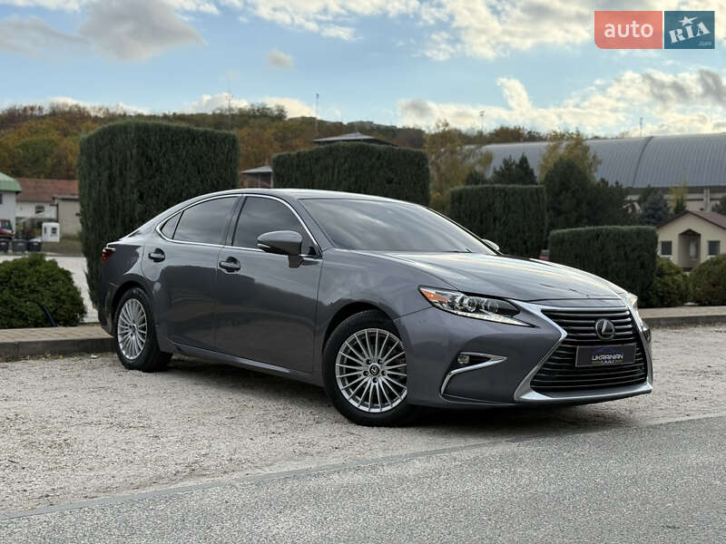 Седан Lexus ES 2016 в Дніпрі
