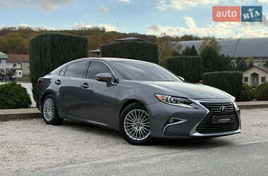Седан Lexus ES 2016 в 