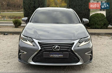 Седан Lexus ES 2016 в 