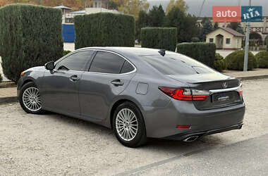 Седан Lexus ES 2016 в 