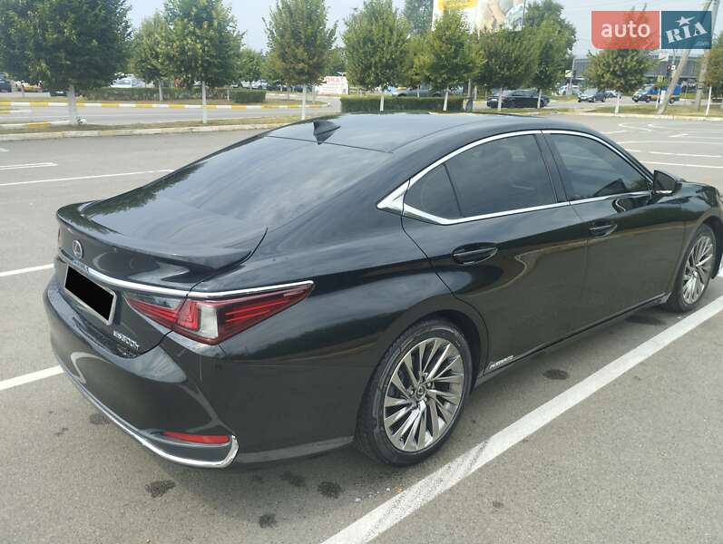 Седан Lexus ES 2018 в Києві
