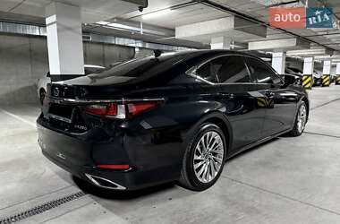 Седан Lexus ES 2022 в 