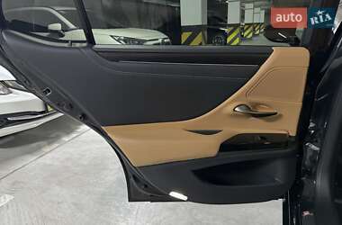 Седан Lexus ES 2022 в 