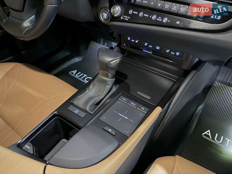 Седан Lexus ES 2022 в Дніпрі фото 40 Седан Lexus ES 2022 в Дніпрі