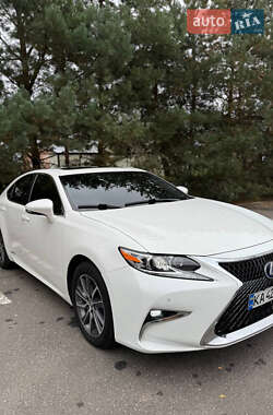 Седан Lexus ES 2017 в Вінниці