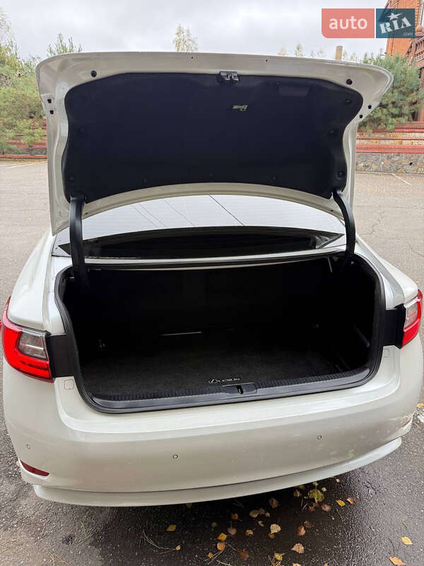 Седан Lexus ES 2017 в Виннице фото 5 Седан Lexus ES 2017 в Виннице