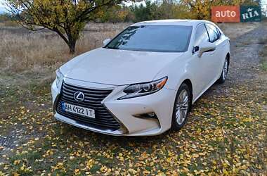 Седан Lexus ES 2016 в Бердичеве