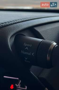Седан Lexus ES 2019 в 