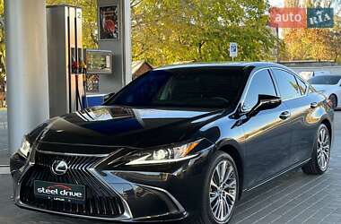 Lexus ES 2019
