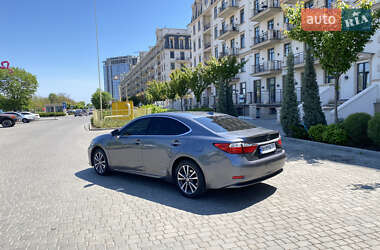 Седан Lexus ES 2015 в Одессе