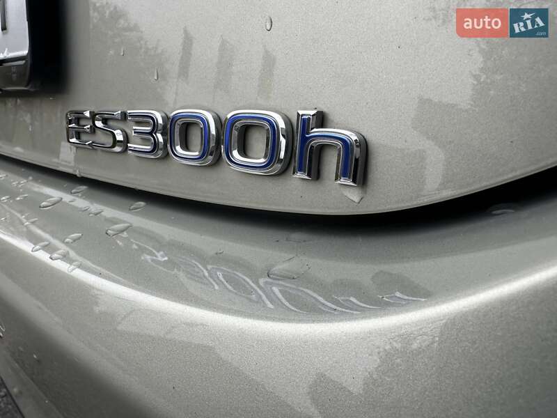 Седан Lexus ES 2020 в Киеве