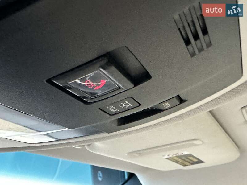 Седан Lexus ES 2020 в Киеве